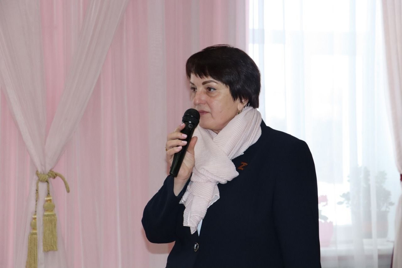Сегодня Татьяна Петровна провела встречу с жителями Русскохаланского сельского поселения