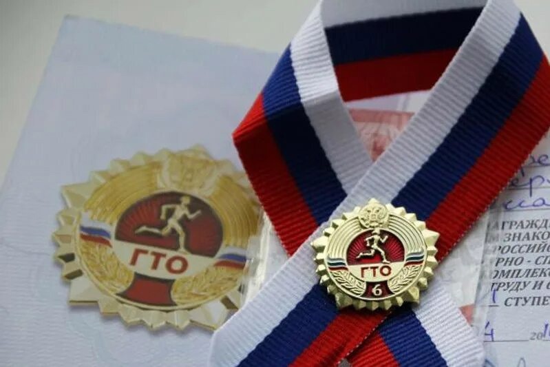 Когда квартал закончился, все, кто проходил испытания в своей возрастной ступени уже ждут знаки отличия.