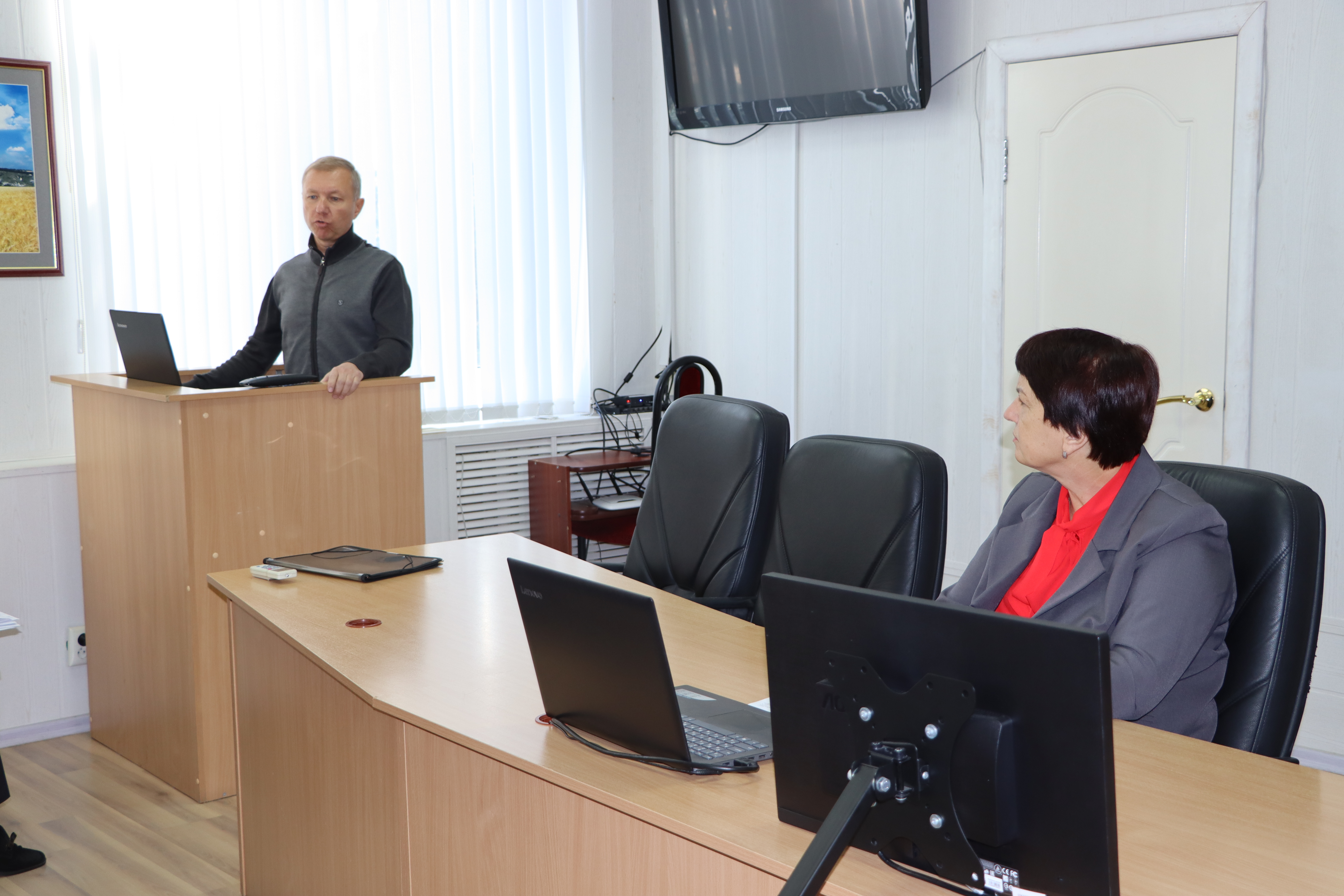 Глава муниципалитета Татьяна Петровна Круглякова продолжает проводить встречи с некоммерческими организациями