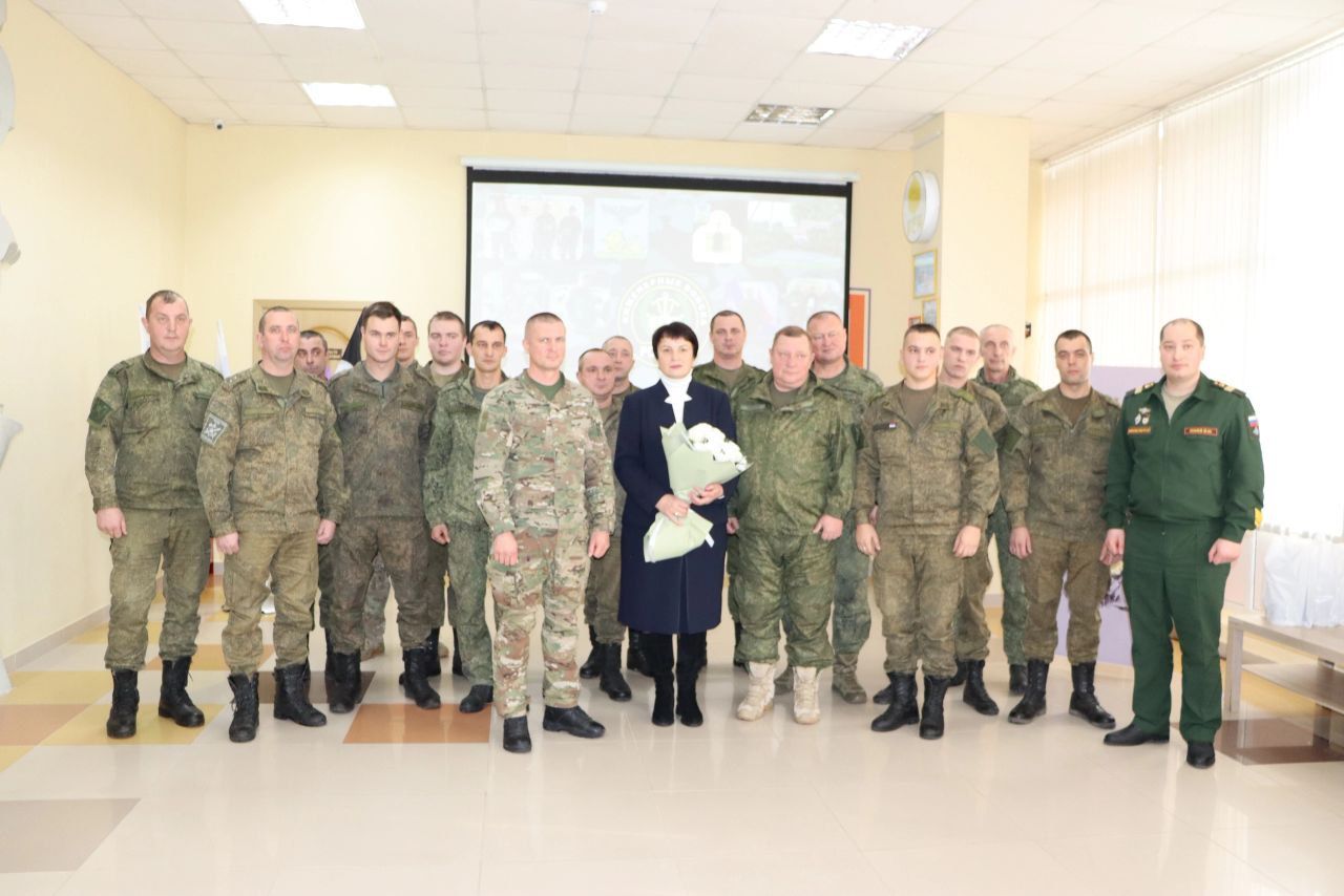 В Чернянском Центре молодежных инициатив прошла встреча с командованием и военнослужащими, принимающими участие в специальной военной операции.