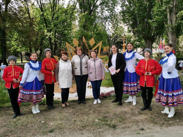 Чернянский район принял участие в фестивале-конкурсе "Цветущее Приосколье". Чернянский район принял участие в фестивале-конкурсе "Цветущее Приосколье".