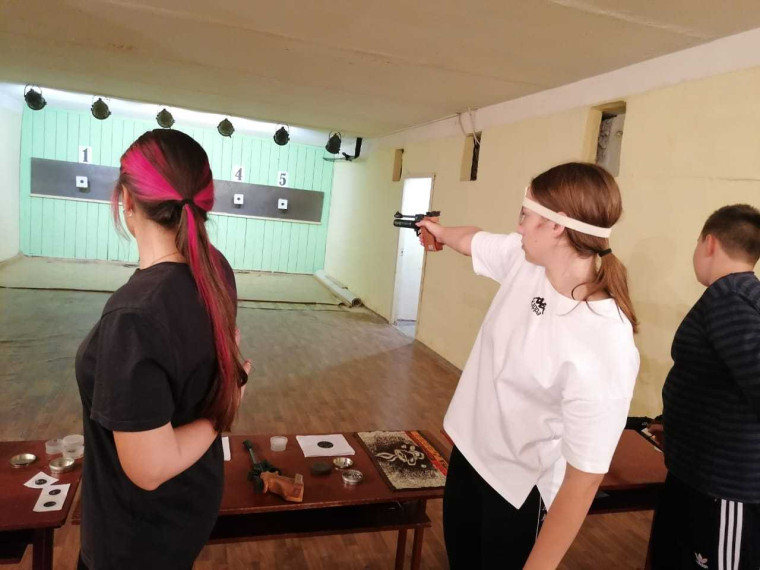 В субботу, 22 октября, в г.Новый Оскол состоялся открытый турнир по стрельбе из пневматического оружия. В субботу, 22 октября, в г.Новый Оскол состоялся открытый турнир по стрельбе из пневматического оружия.