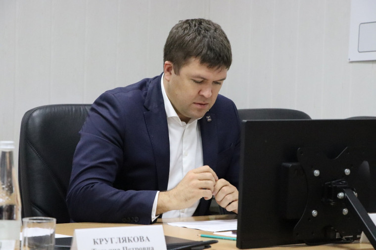 Сегодня на территории Чернянского района заместитель губернатора Белгородской области - министр цифрового развития области Мирошников Е.В. провел прием граждан. Сегодня на территории Чернянского района заместитель губернатора Белгородской области - министр цифрового развития области Мирошников Е.В. провел прием граждан.