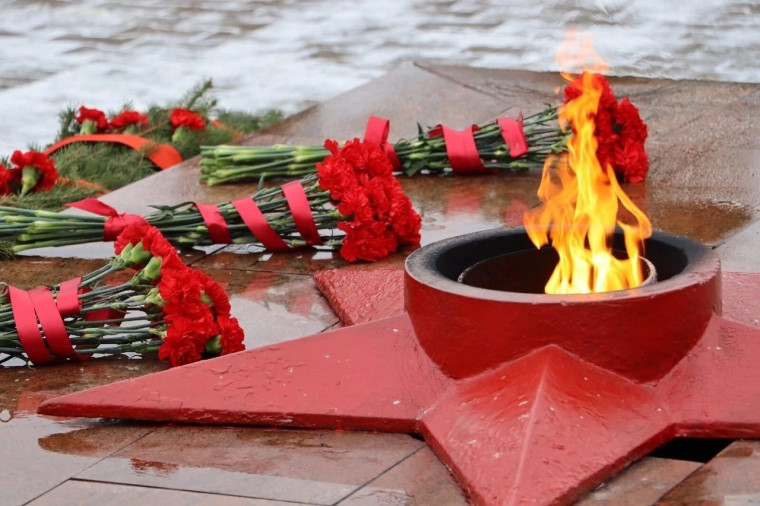 Сегодня в России памятная дата – День Неизвестного Солдата – в память о российских и советских воинах, погибших в боевых действиях на территории страны или за её пределами.