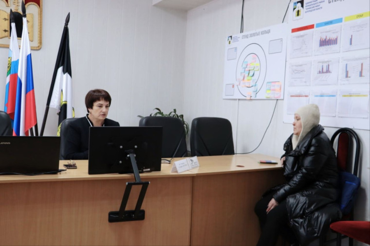 Сегодня Татьяна Петровна провела традиционный прием граждан по личным вопросам, в ходе которого поступили обращения от жителей нашего района.
