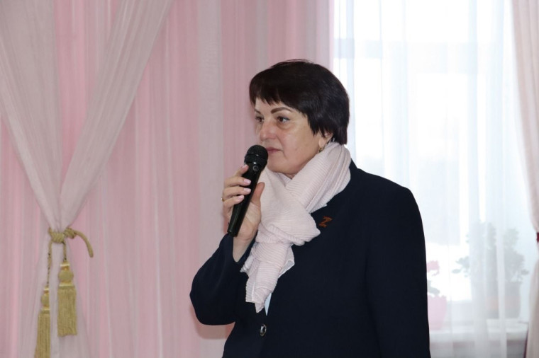 Сегодня Татьяна Петровна провела встречу с жителями Русскохаланского сельского поселения.