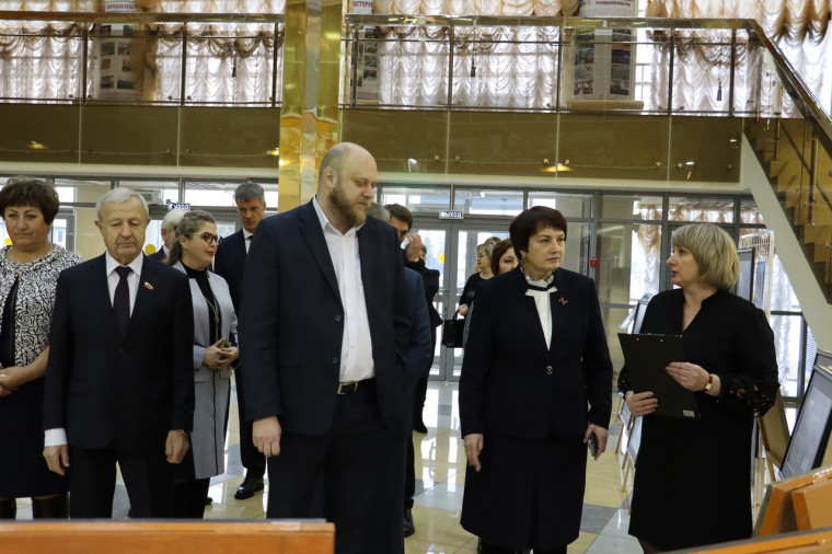 Сегодня в Центре культурного развития поселка Чернянка прошел праздничный концерт для работников сельского хозяйства и перерабатывающей промышленности. Сегодня в Центре культурного развития поселка Чернянка прошел праздничный концерт для работников сельского хозяйства и перерабатывающей промышленности.