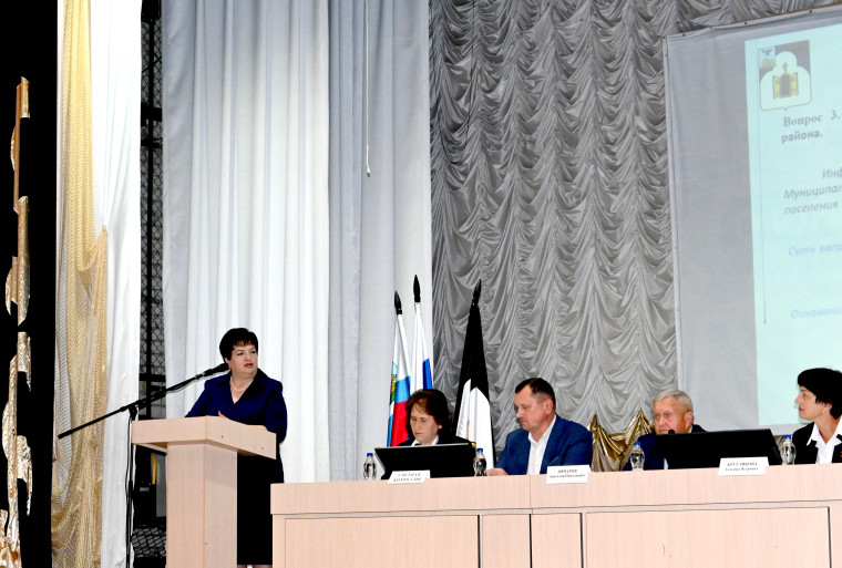 Заседание 1- ой сессии Муниципального совета Чернянского района четвёртого созыва.