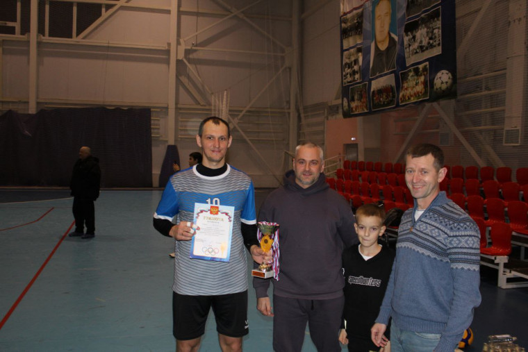 В Чернянском ФОКе прошел Открытый турнир Чернянского района по волейболу.