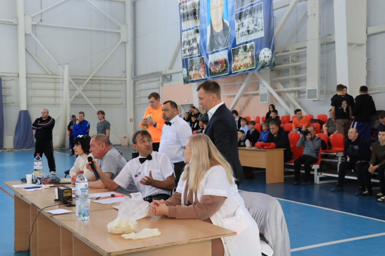 Сегодня состоялось открытие Чемпионата и Первенства Белгородской области по кикбоксингу, посвященного 78-летию Победы в Великой Отечественной войне.