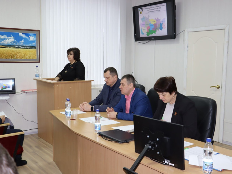 Глава Чернянского района приняла участие в 49 сессии Муниципального совета, на которой подвели итоги работы в 2022 году.